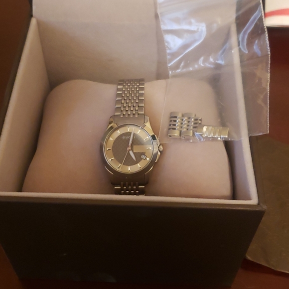 Gucci watch - Picture 6 of 8